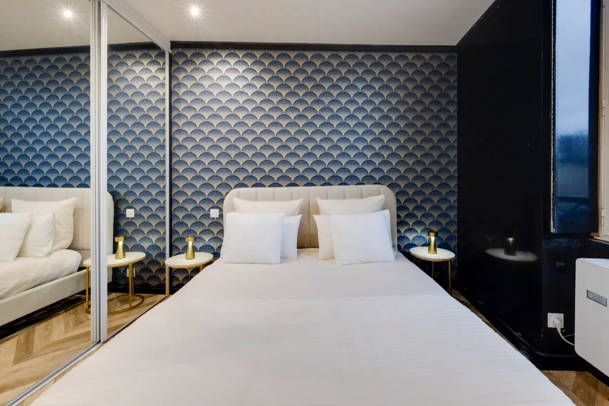 Chambre élégante Appart’Cosy Brive, literie Emma haut de gamme en centre historique